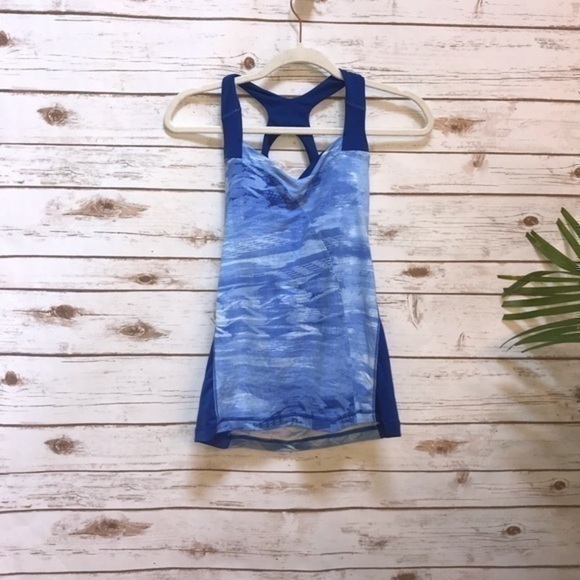 The North Face Women’s Blue Tank Top Size Medium NWOT - Picture 1 of 3